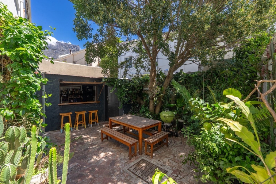 4 Bedroom Property for Sale in Oranjezicht Western Cape